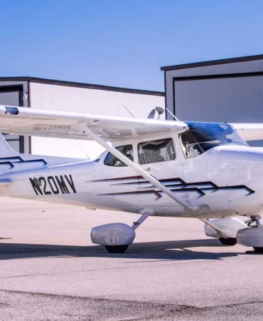 369ec713-8b3e-4982-b821-908fd663ea18_Fleet-cessna-172-cover-image