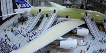 b7216196-1152-4868-a954-a0ca94a782bc_air bus a380test emergency