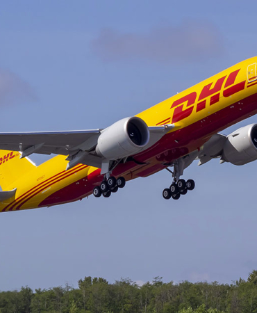 e9e44835-5022-4d2d-a26a-43c29aa9f39e_og-spotlight-s10-boeing-777-sustainable-aviation-1