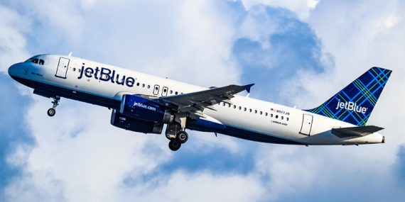 JetBlue uçağı türbülansa girdi: 15 yolcu hastaneye kaldırıldı 10 IMG_2315