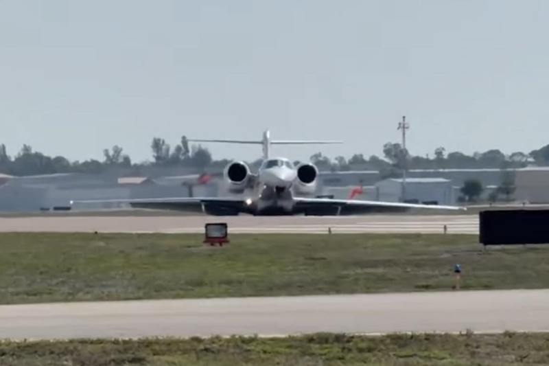 Florida'da Cessna Citation X tipi iş jetinin inişte iniş takımları çöktü 1 20260509 210051 e1778350067155