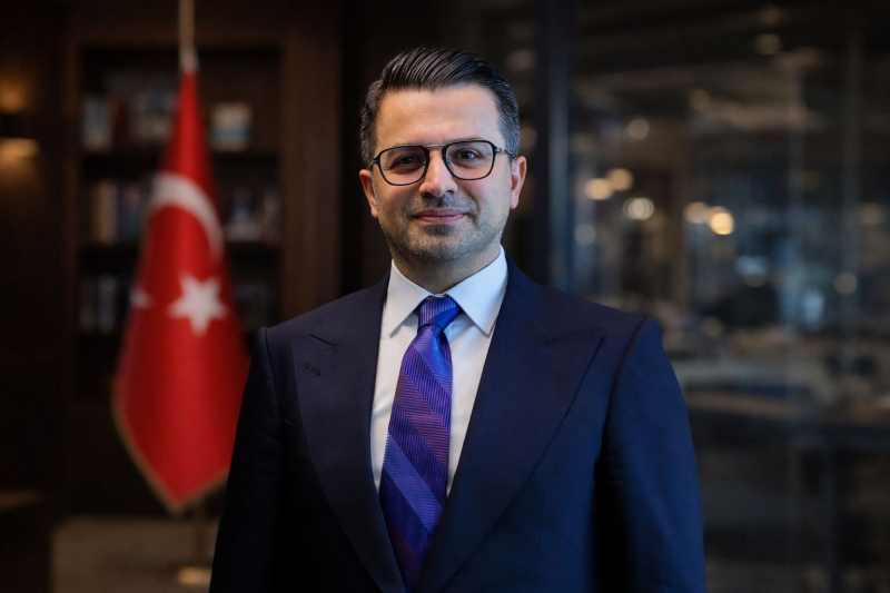 Sabiha Gökçen Havalimanı Hava Trafik Kontrol Kulesi kırmızı-beyaza bürünüyor 1 20260612 100911 e1781248415266