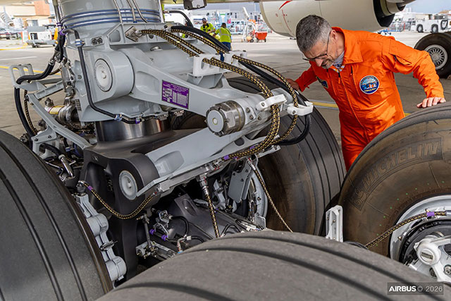 Airbus A350-1000ULR uçağının test uçuşunda 'maket mankenler' kullanıldı 4 260611 A350KULR qfa 05 640