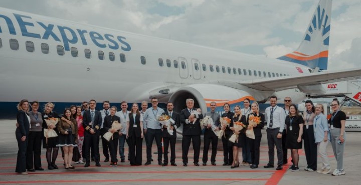SunExpress'te 10 bin uçuş saatini aşan kariyeri tamamlayan kaptan pilota veda 1 Screenshot 20260601 1710462