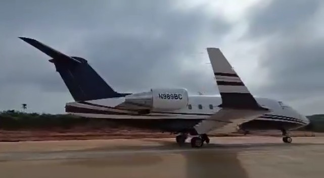 Nijerya'da özel jet karayoluna acil iniş yaptı 2 Screenshot 20260611 0107333