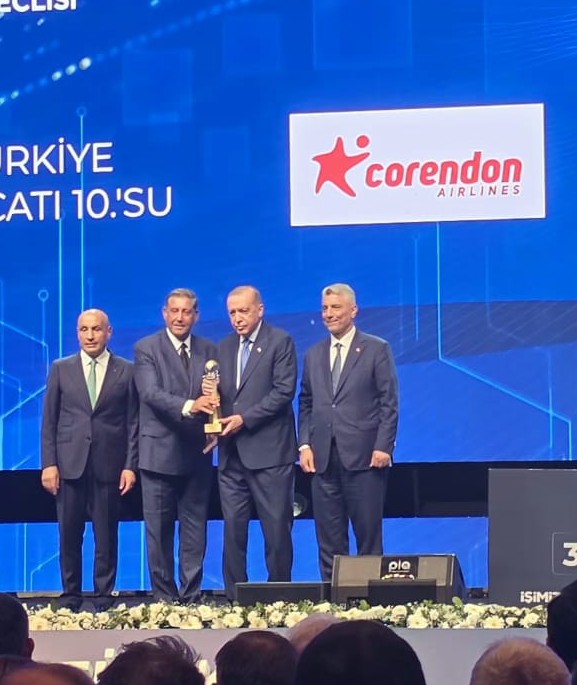 corendon airlines tim cifte basari 32