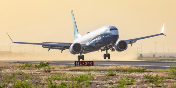 Boeing-737-MAX-10-pouso-768x513