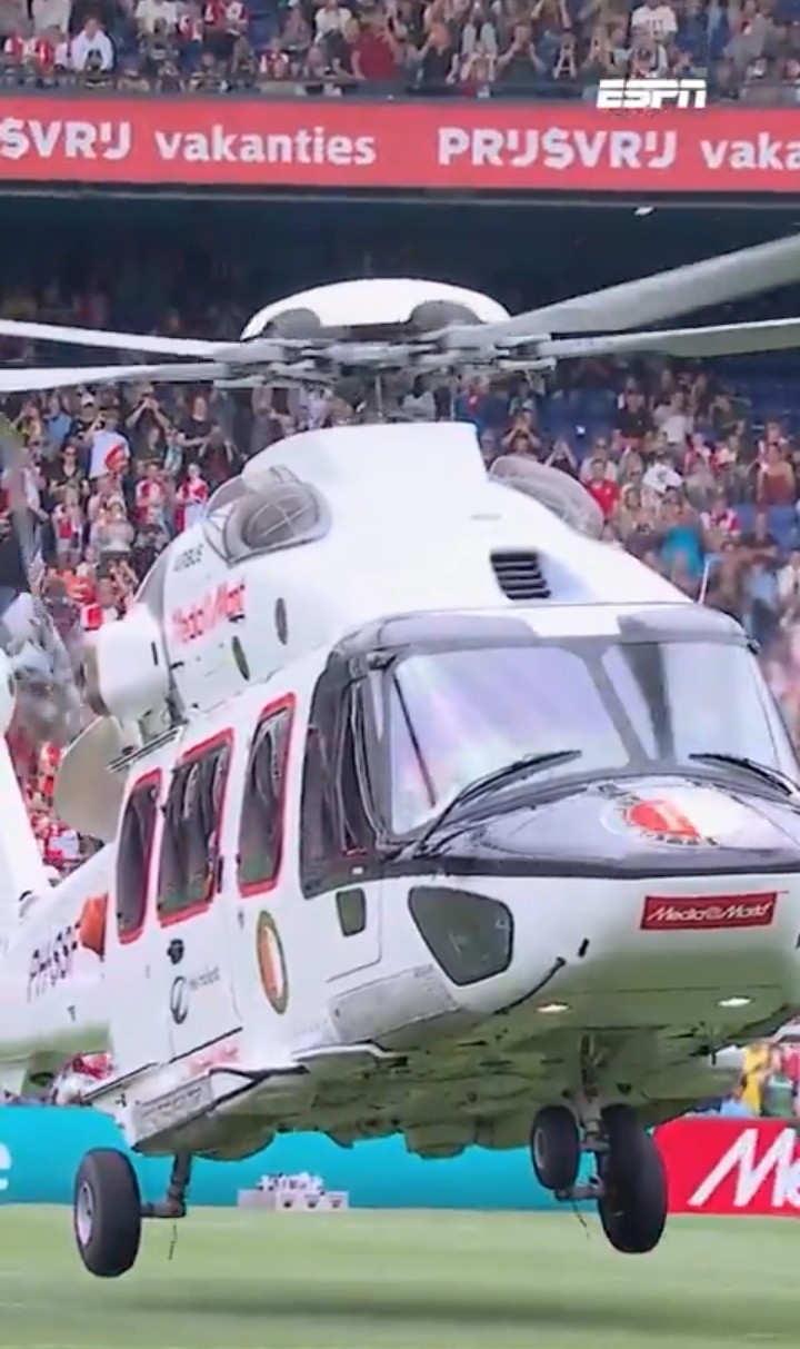 Feyenoord yeni transferlerini stadyuma helikopterle getirdi 1 Screenshot 20260718 1859562