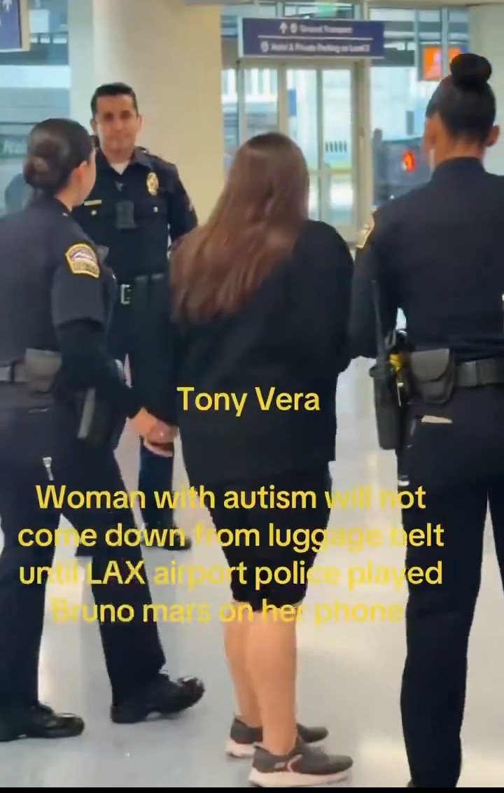 Los Angeles Havalimanı'nda otizmli kadını polis memurunun müzikli yaklaşımı ikna etti 3 Screenshot 20260727 1209192