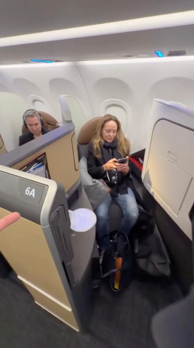 entitled karen accused stealing passengers 135426998