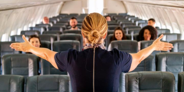 photo-flight-attendant-inside-aircraft-135316760