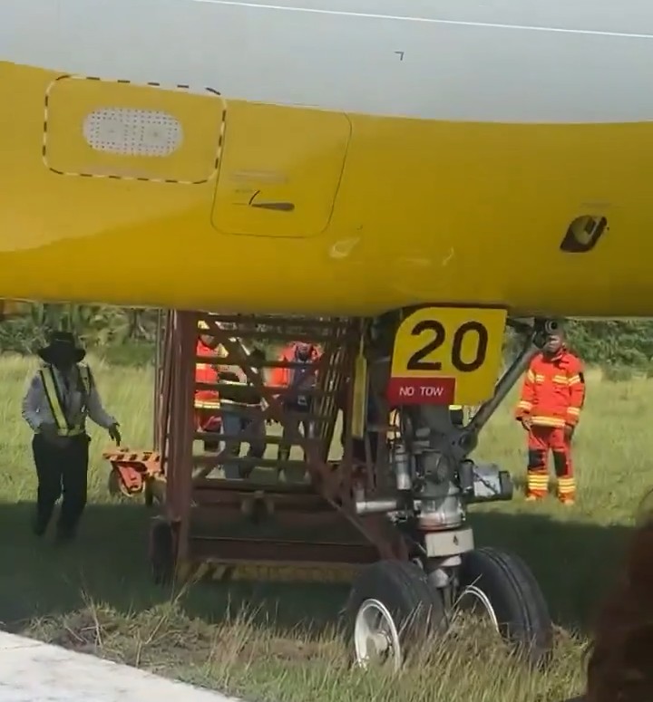 Cebu Pacific uçağının burun iniş takımı pist dönüşünde çim alana çıktı 1 Screenshot 20260809 1001482