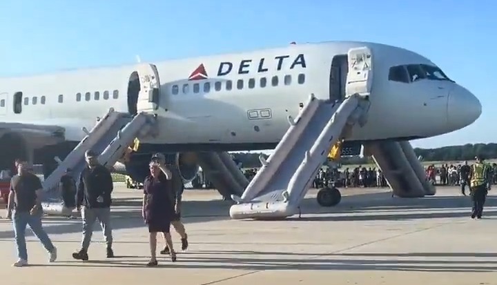 Delta Air Lines uçağı kokpite duman girmesi üzerine Atlanta'ya döndü 2 Screenshot 20260809 1556202
