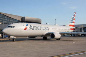 american-airlines-shares-nasdaqaal-attention-on-safety-grows-after-dfw-laptop-incident-720x480