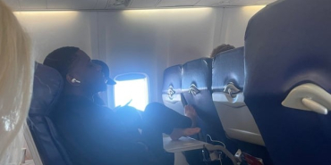 beyond-grossed-out-on-my-flight-v0-6ioo027xkygh1~2
