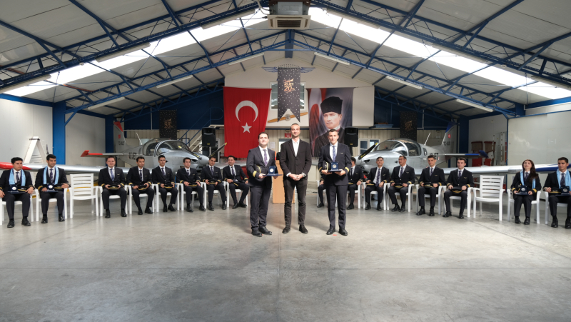 Ayjet ve THY iş birliğinde 18 pilot adayı daha mezun oldu 2 DSCF4417 scaled e1790689231694
