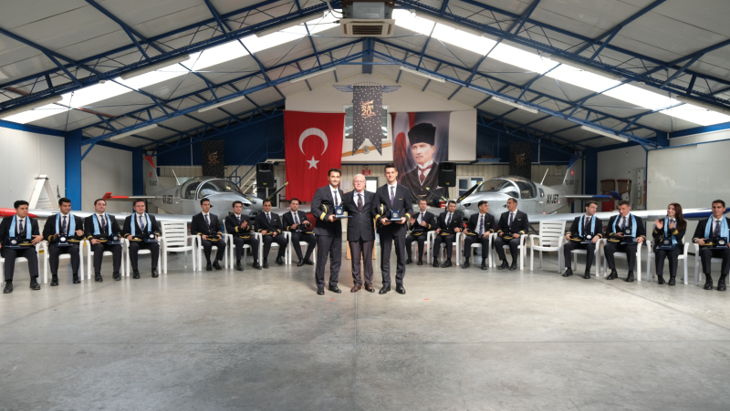 Ayjet ve THY iş birliğinde 18 pilot adayı daha mezun oldu 3 DSCF4451 scaled e1790689285136