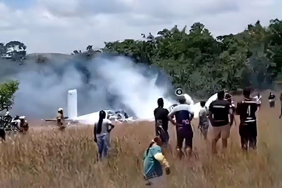 Venezuela’da test uçuşu yapan BN-2 Islander düştü: 2 ölü 1 HSw9PpyW0AAccuM