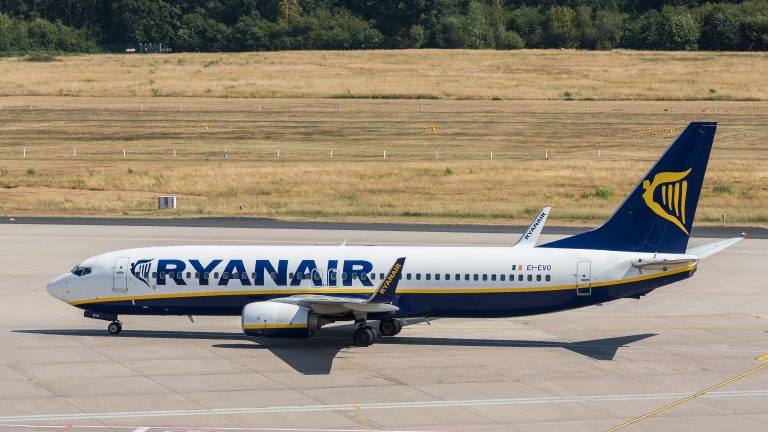 Ryanair uçağı Manchester’a 9 dakikalık yakıtla indi 1 Ryanair Boeing 737 800 EI EVO Cologne Bonn Airport 6448 3 768x432 1
