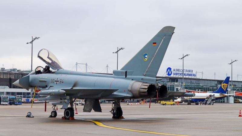 Nürnberg Havalimanı'na inen Corendon Airlines uçağına Eurofighter'lar eşlik etti 1 HT2DycnXIAAHh8S e1791892211464