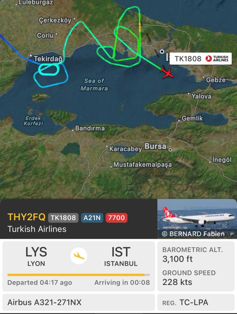 THY'nin Lyon-Ustanbul seferinde 7700 acil durum kodu yayınlandı 1 HUl nAuWoAE26Gu 12 e1791984133472