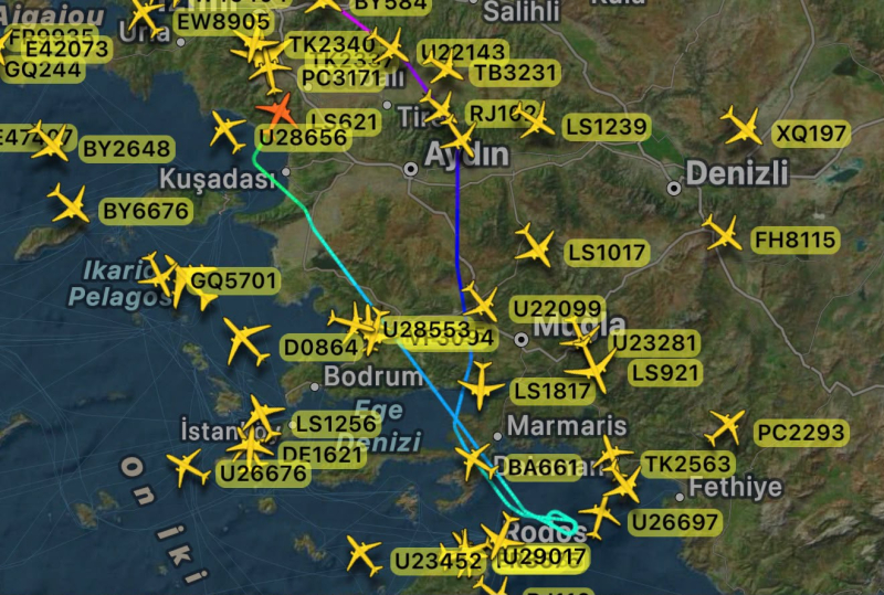 Dalaman'da olumsuz hava koşulları: Uçaklar İzmir'e yönlendirildi 1 IMG 20261031 WA0006 e1793472621390