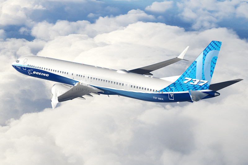 b 737 10